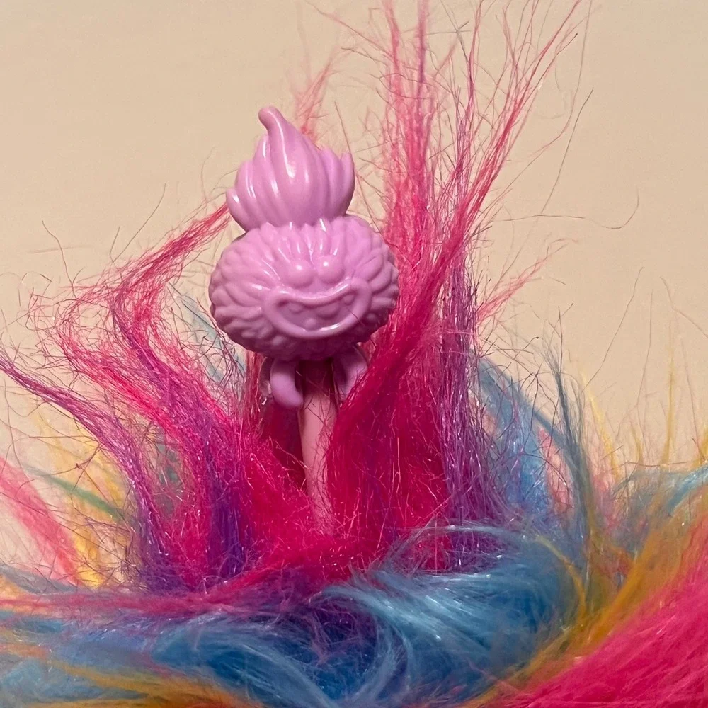 Hasbro Trolls World Tour Dancing Singing Poppy Doll Pink Rainbow Hair‎ Skates12